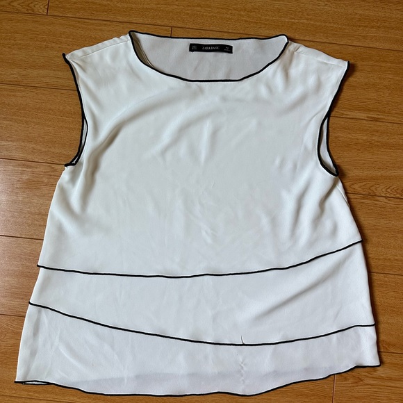 Zara Basic Blouse (Size: Small) - Picture 1 of 3